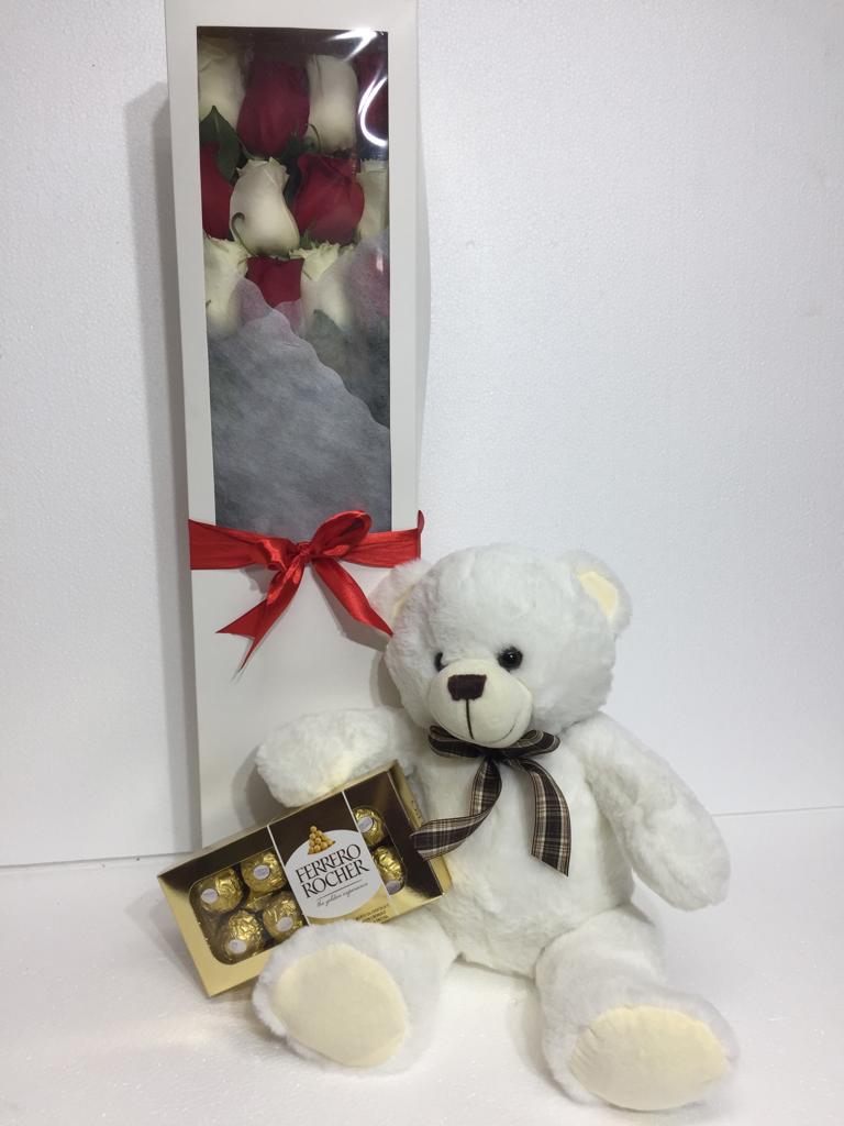 Caja de 12 Rosas m�s Bombones Ferrero Rocher 100 Grs y Peluche Blanco 26 cm